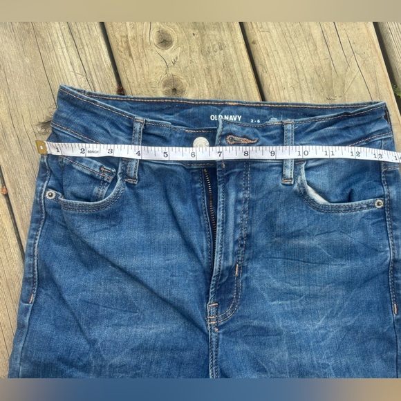 Old Navy Women's Flare Jeans in Deep Blue - Picture 4 of 5